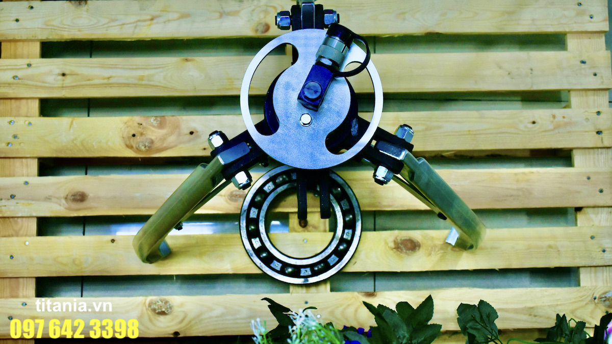 Cảo thủy lực 30 tấn PRE3000 có áp suất làm việc lớn nhất là 700bar